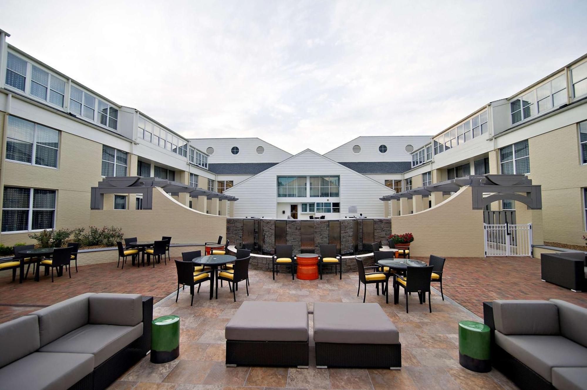 Doubletree Suites By Hilton Hotel Huntsville South Εξωτερικό φωτογραφία