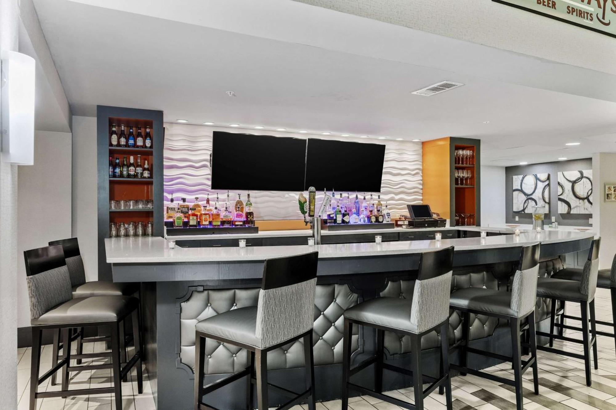 Doubletree Suites By Hilton Hotel Huntsville South Εξωτερικό φωτογραφία