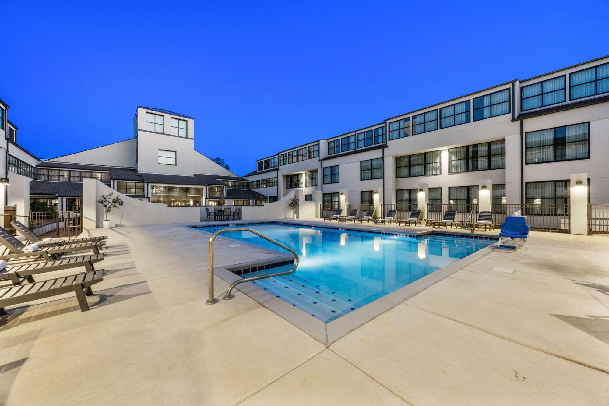 Doubletree Suites By Hilton Hotel Huntsville South Εξωτερικό φωτογραφία