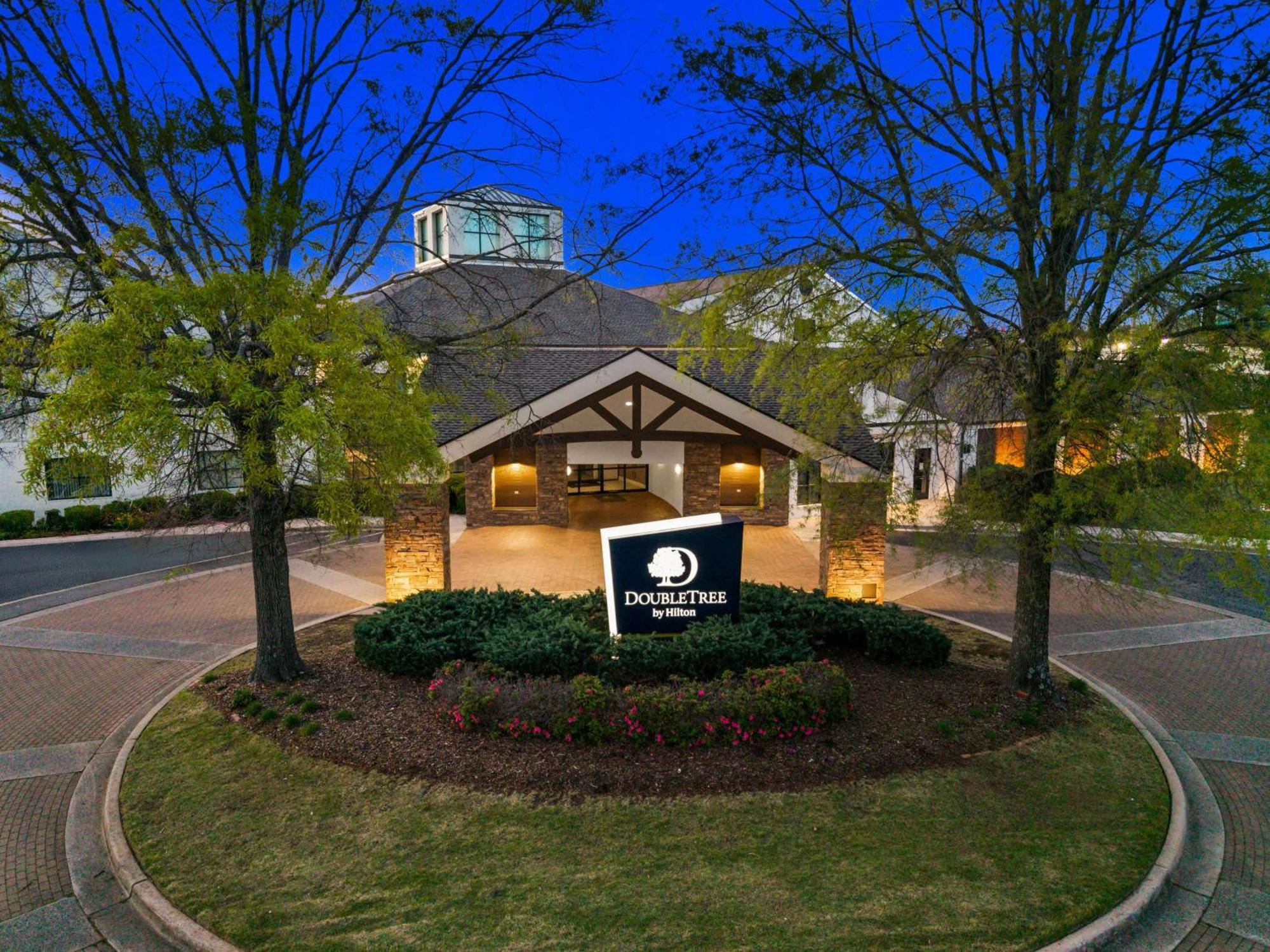 Doubletree Suites By Hilton Hotel Huntsville South Εξωτερικό φωτογραφία