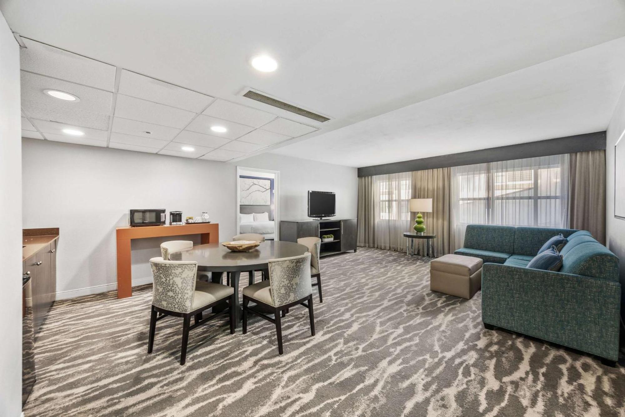 Doubletree Suites By Hilton Hotel Huntsville South Εξωτερικό φωτογραφία