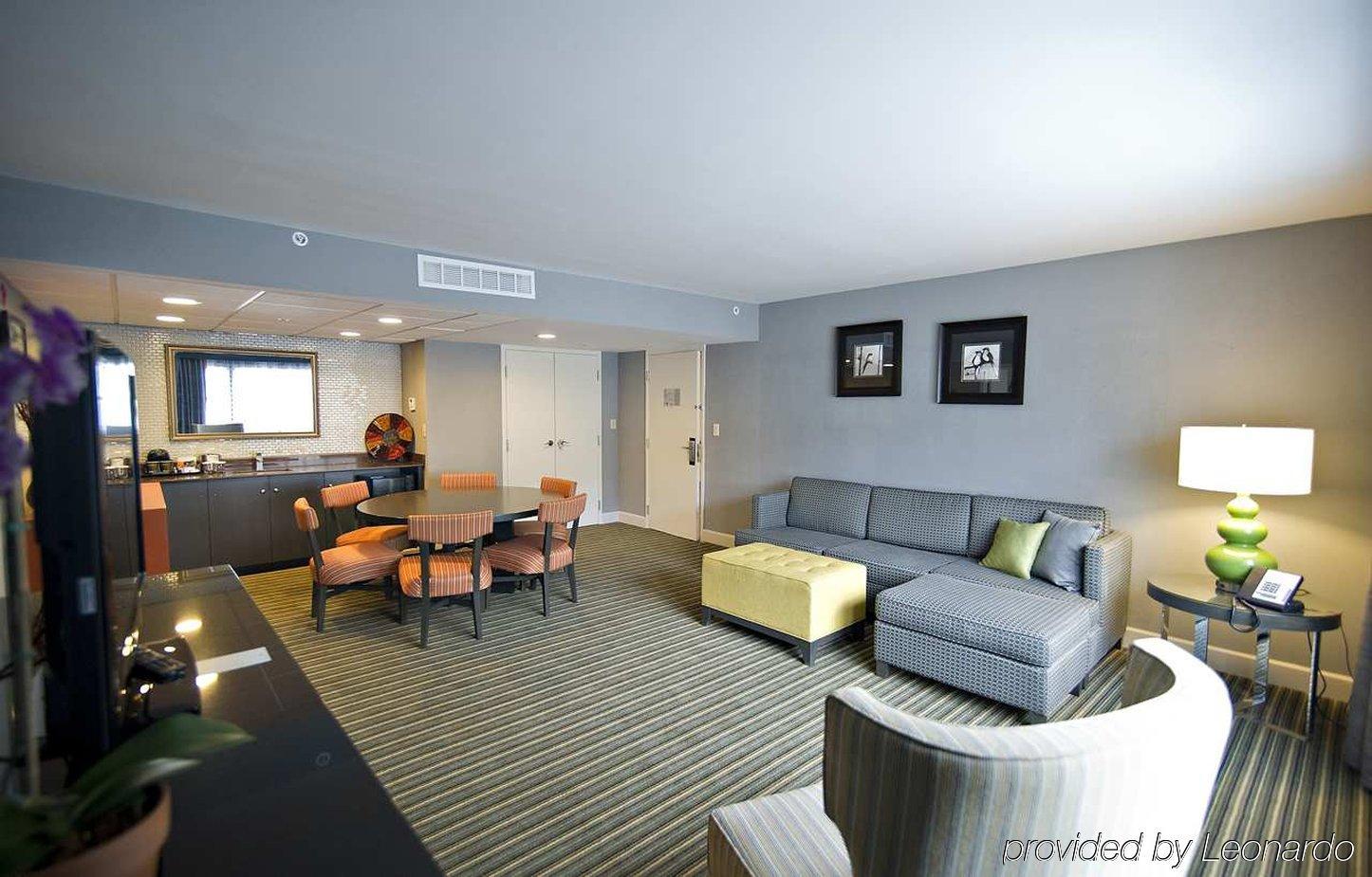 Doubletree Suites By Hilton Hotel Huntsville South Δωμάτιο φωτογραφία